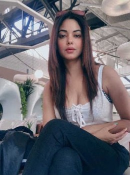 Avantika - Girls escort in Dubai (United Arab Emirates)