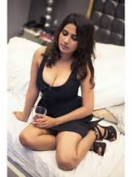 Hotel Escort in Marina - Escort VEENA | Girl in Dubai